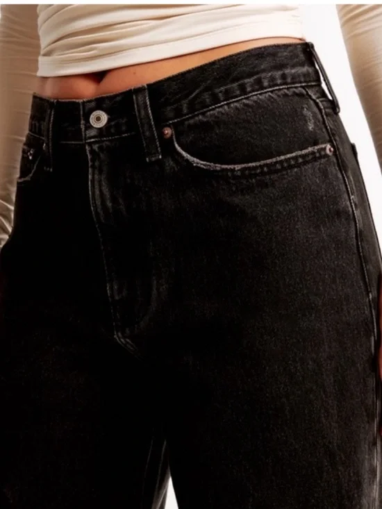 Abercrombie Mid Rise Slouchy Jeans - Picture 3 of 14